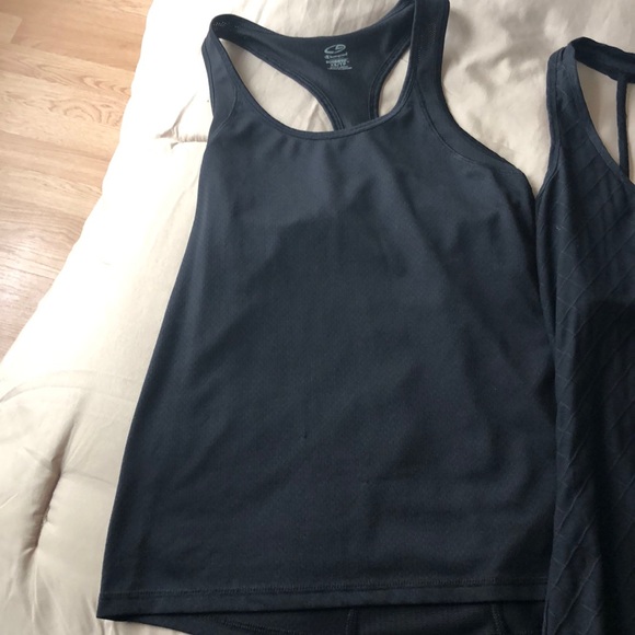 Workout top bundle - Picture 4 of 4